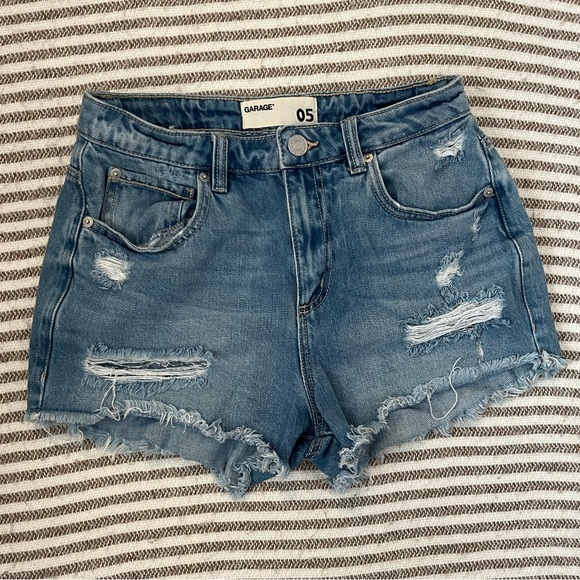Distressed high waisted jean shorts - size 5 - Picture 1 of 4